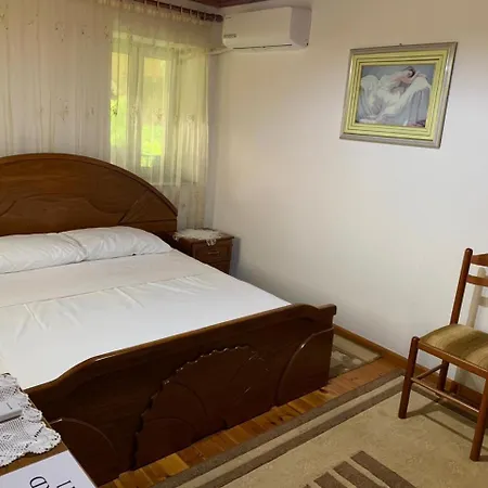 בית נופש Geri Gjirokastër