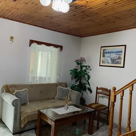 Geri בית נופש Gjirokastër